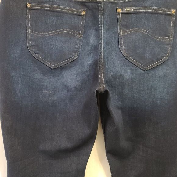 Lee Plus Size Jeans Women's Size 20P Regular Fit Straight Leg Mid Rise Blue - Picture 14 of 14
